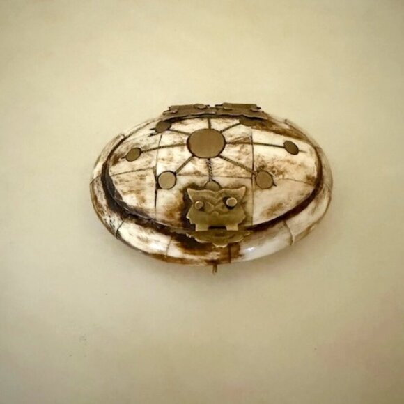 Antique Jewelry Box - Handcrafted Camel Bone Trinket Box – Miniature Brass Inlay - Picture 1 of 5